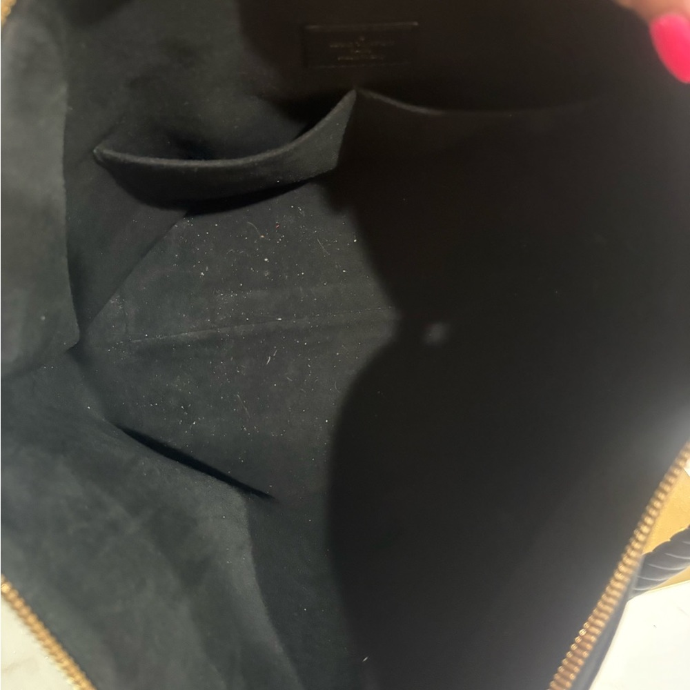 Louis Vuitton Brown Monogram triangle softy - Picture 6 of 8